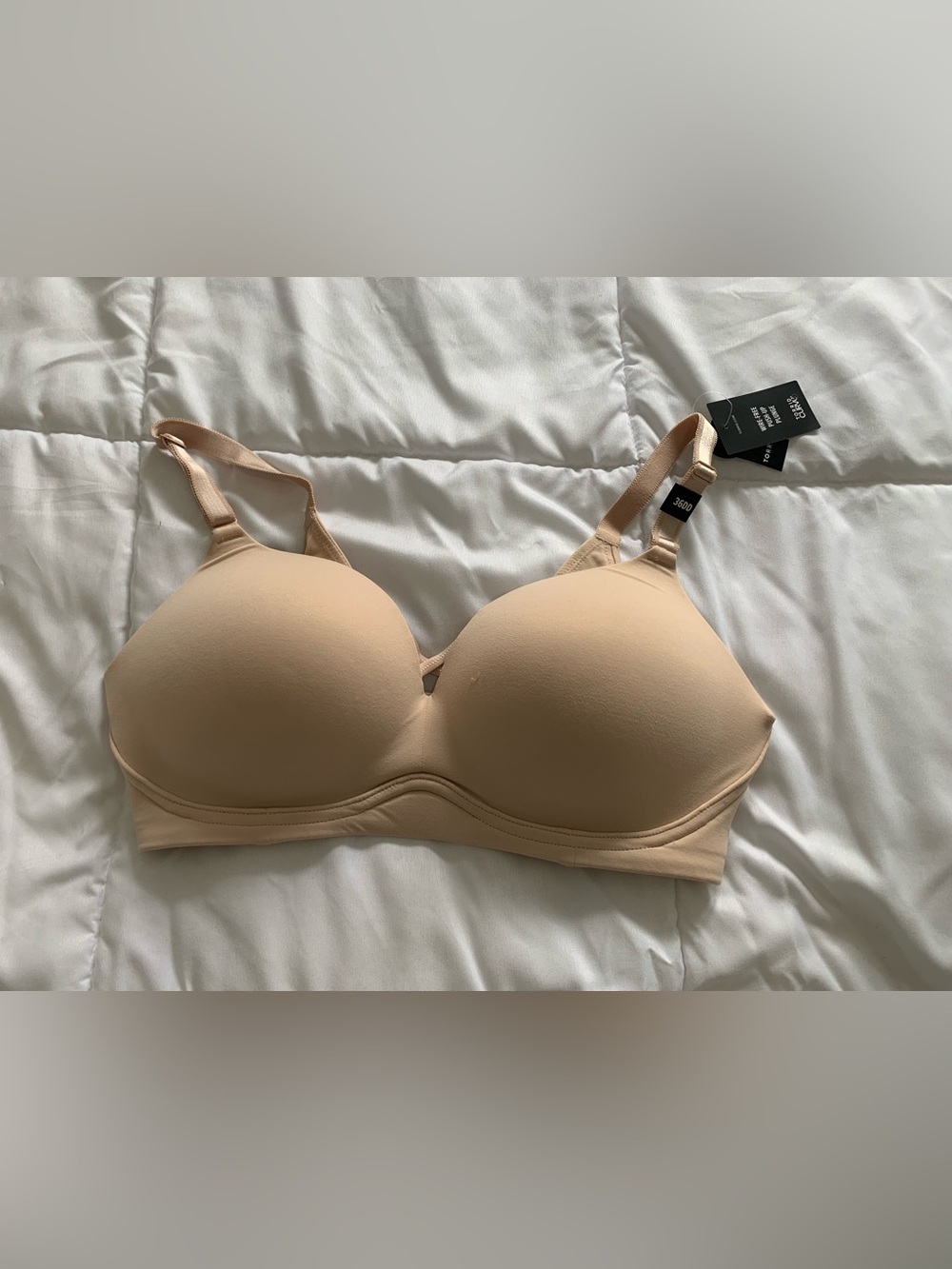 New Torrid Wire Free Push Up Plunge Bra Size 36DD